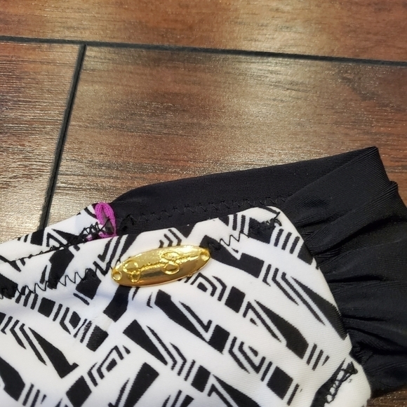 NWT Jessica Simpson Geo Side Shirred swim - Picture 6 of 7